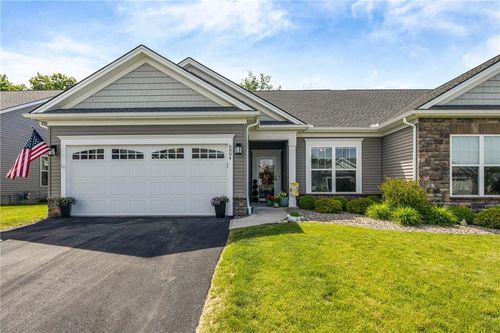 6004 Redfield Dr, Farmington, NY, 14425 | Card Image