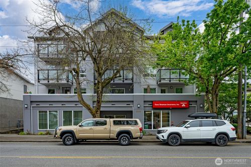 303-3435 California Ave Sw, Seattle, WA, 98116-3353 | Card Image