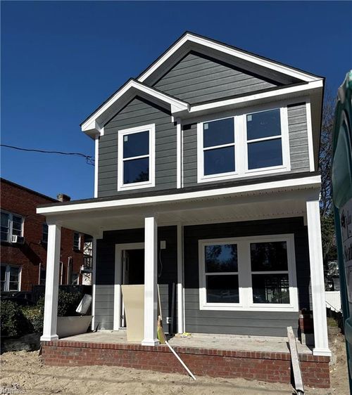 702 W 36th St, Norfolk, VA, 23508-3112 | Card Image