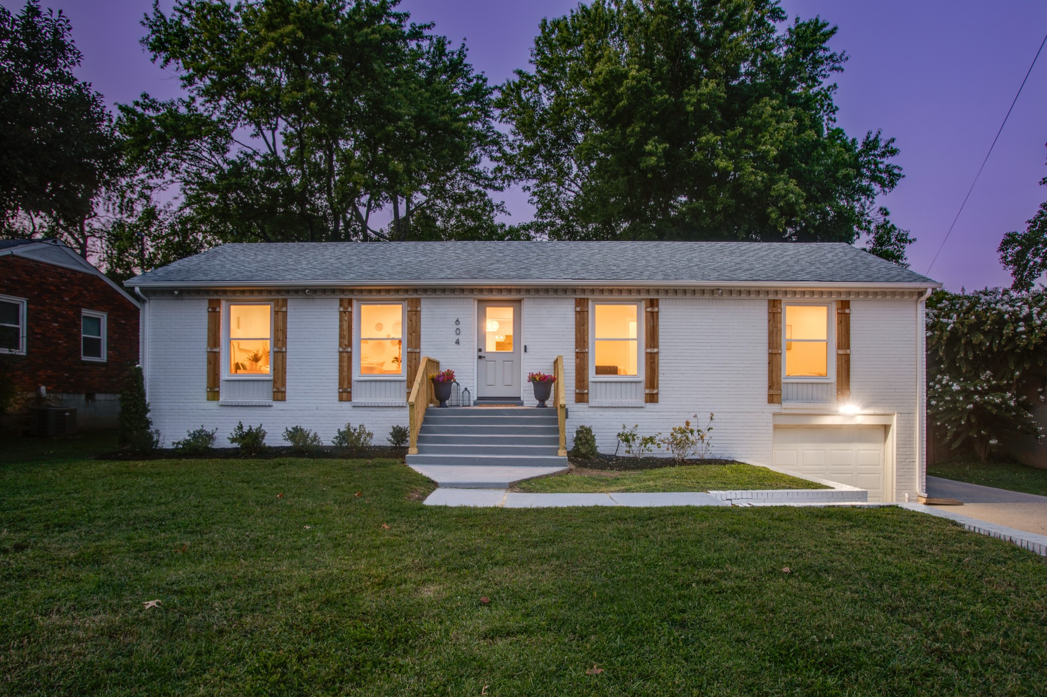 Dunston Dr, Nashville, TN 37211