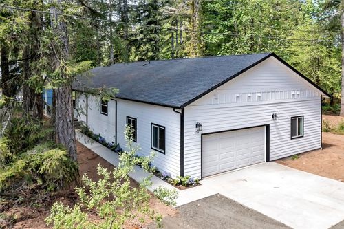 479 Se Old Arcadia Rd, Shelton, WA, 98584-9322 | Card Image