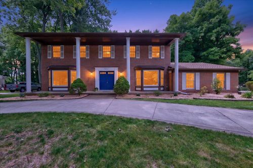8441 Sarah Ln, Grosse Ile, MI, 48138-1539 | Card Image