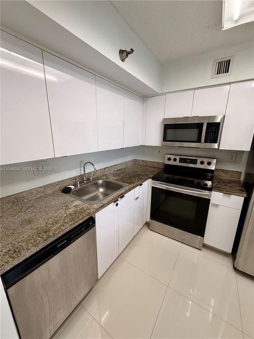 404-3300 Ne 191st St, Aventura, FL, 33180-2451 | Card Image