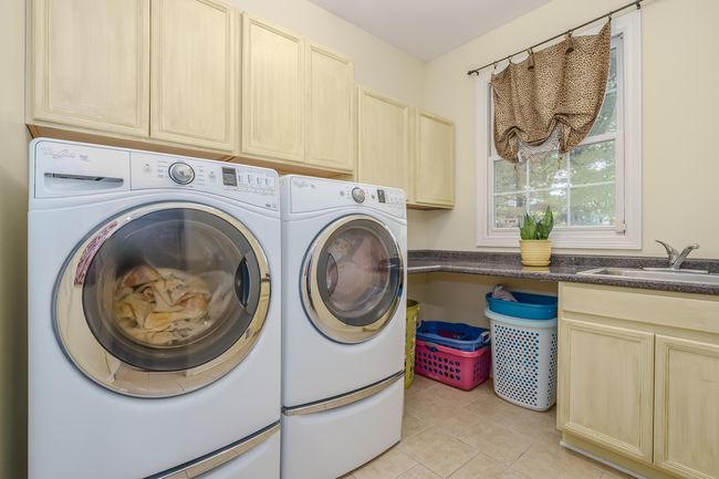8272 Bainbridge Dr, House other with 5 bedrooms, 4 bathrooms and null parking in Mattawan MI | Image 18