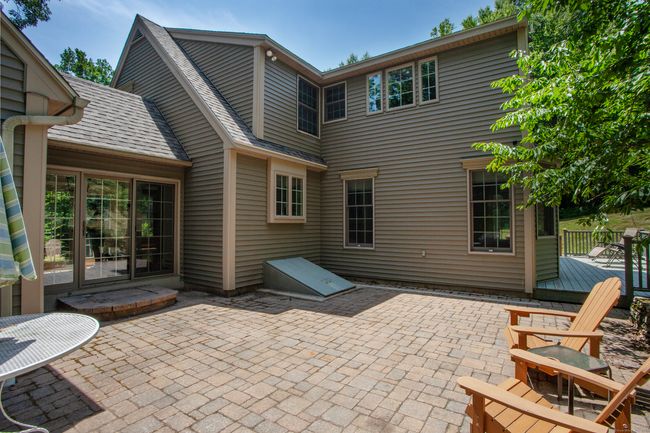 Gorgeous patio | Image 34