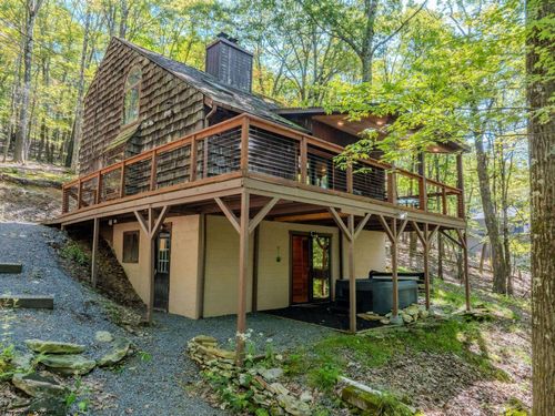100 Ginger Ct, Terra Alta, WV, 26764-3032 | Card Image