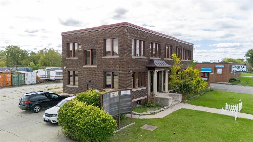 Commercial Sale in Sarnia 2