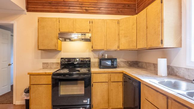 Home in town for sale thayer22 | Image 23