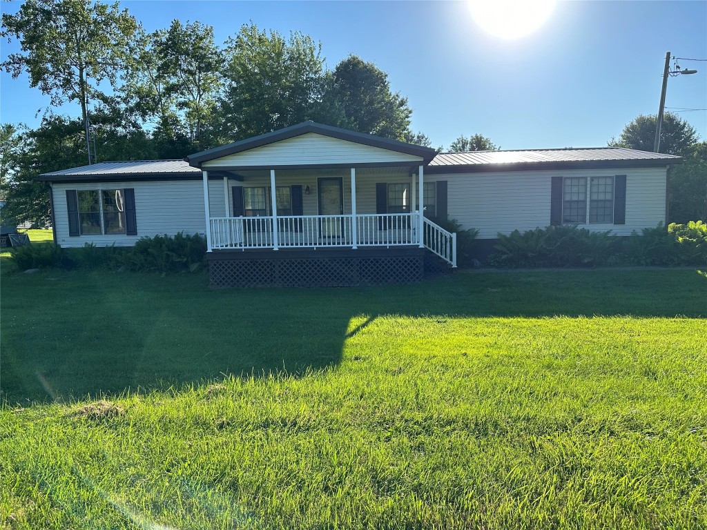 Forest Dr, Linesville, PA 16424