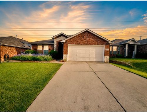 717 Kentucky Derby Ln, Fort Worth, TX, 76179-7317 | Card Image