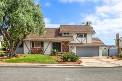 763 Cromwell Way, Vista, CA, 92084-7031 | Card Image