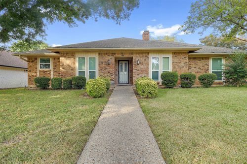 2213 Silver Holly Ln, Richardson, TX, 75082-4205 | Card Image