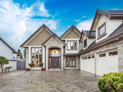 10851 Dennis Cres, House other with 5 bedrooms, 5 bathrooms and 9 parking in Richmond BC | Image 3