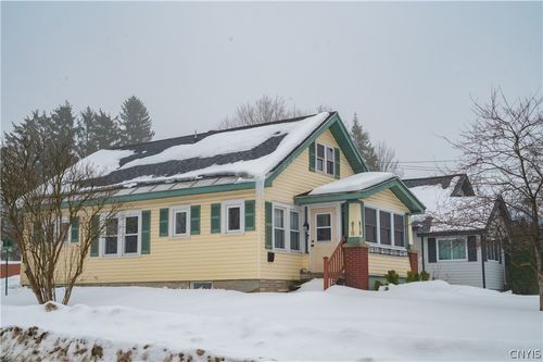 810 Turin St, Rome, NY, 13440-2351 | Card Image