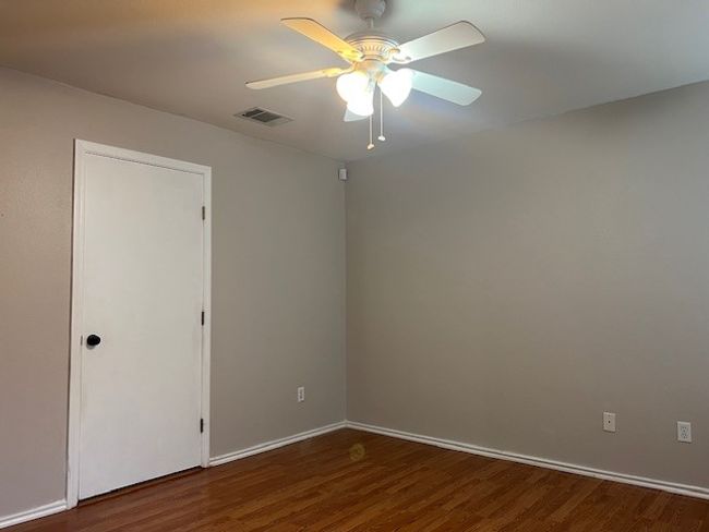 184 Dandelion Loop, House other with 3 bedrooms, 2 bathrooms and null parking in Kyle TX | Image 11