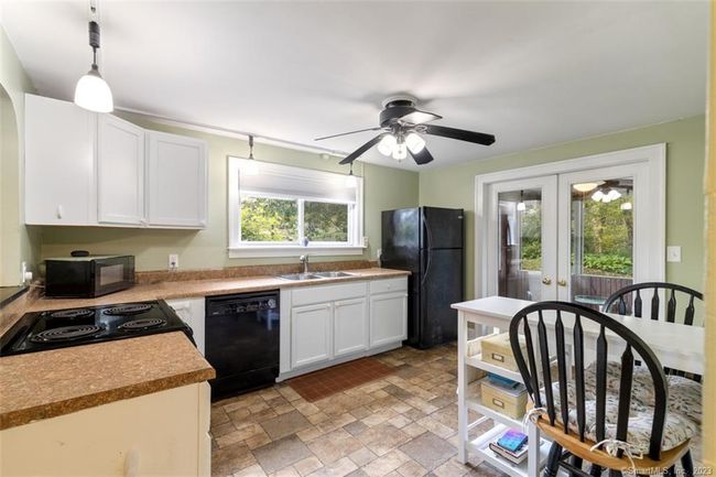 15 S Bartlett Rd, House other with 3 bedrooms, 1 bathrooms and 4 parking in Quaker Hill CT | Image 14