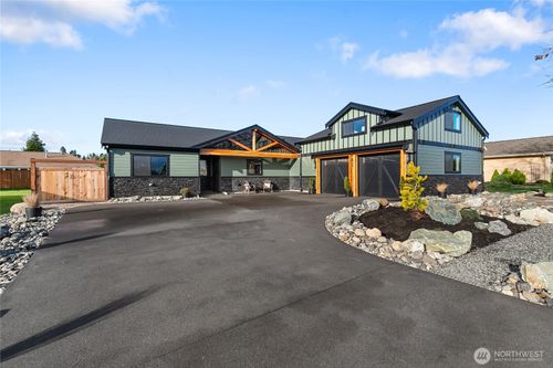 8227 Comox Rd, Blaine, WA, 98230-9365 | Card Image