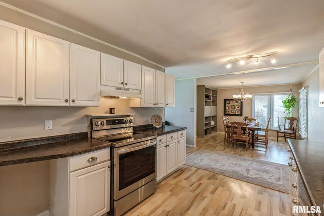 1211 15 Th St, House other with 4 bedrooms, 3 bathrooms and null parking in Bettendorf IA | Image 20