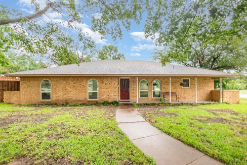 801 Daventry Dr, Garland, TX, 75040-3314 | Card Image