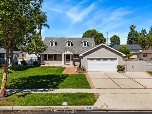 6525 Lubao Ave, Woodland Hills, CA, 91367-2716 | Card Image
