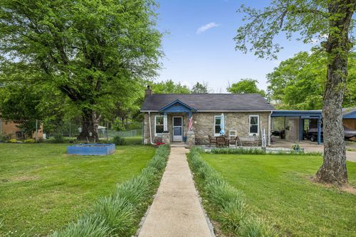 108 King Dr E, Fayetteville, TN, 37334-3713 | Card Image