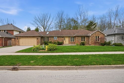1311 Aldersbrook Rd, London, ON, N6G3J1 | Card Image