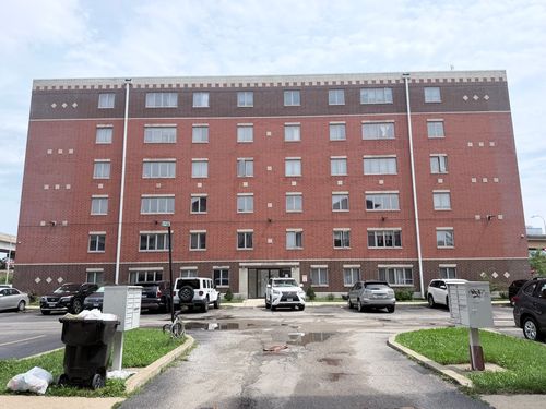 3e-1828 S Wentworth Avenue, Chicago, IL, 60616 | Card Image