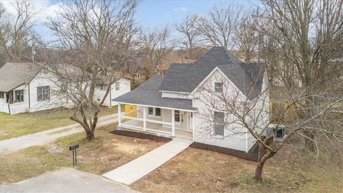 414 N Maxwell St, Siloam Springs, AR, 72761-2766 | Card Image