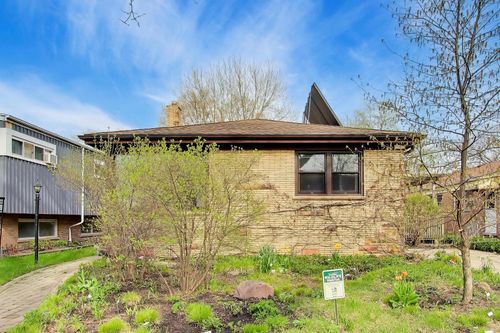 325 Dodge Ave, Evanston, IL, 60202-3252 | Card Image