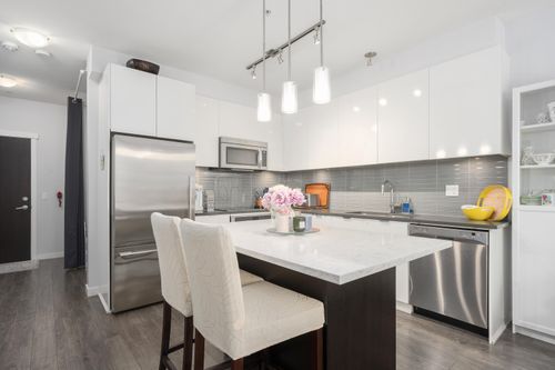 417-2665 Mountain Highway, North Vancouver, BC, V7J0A8 | Card Image