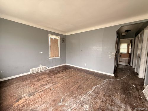 8855 Stout St, Detroit, MI, 48228-1655 | Card Image