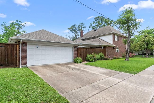 548 Cascade St, House other with 4 bedrooms, 4 bathrooms and 2 parking in Bellaire TX | Image 26