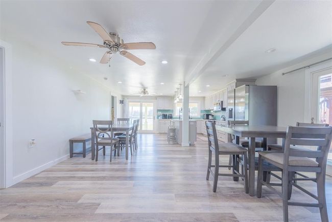 Large family area first level! | Image 7