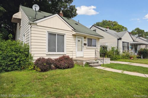 20539 Woodworth, Redford, MI, 48240-1176 | Card Image