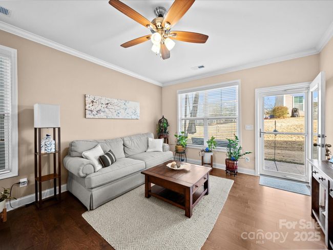Family Room | Image 10