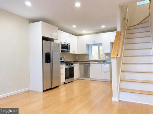748 Catharine St, PHILADELPHIA, PA, 19147-2812 | Card Image