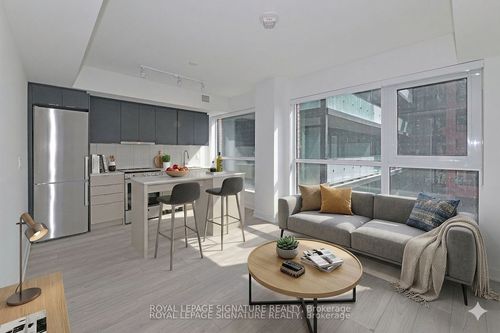 319-8 Tippett Rd, Toronto, ON, M3H0E7 | Card Image