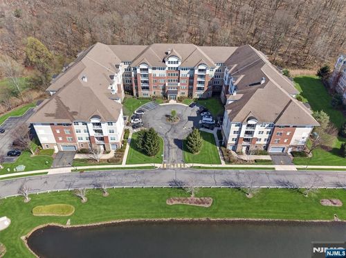 5205 Warrens Way, Wanaque, NJ, 07465-1653 | Card Image