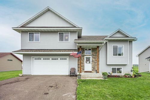 240 Fitzgerald Ave N, Rush City, MN, 55069-4402 | Card Image