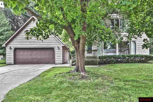 309 12th Ave Nw, Waseca, MN, 56093-2226 | Card Image