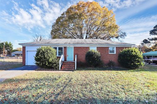 3201 Smith Farm Rd, Matthews, NC, 28104-5041 | Card Image