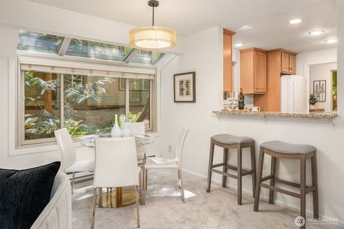 b26-8108 146th Ct Ne, Redmond, WA, 98052-3402 | Card Image