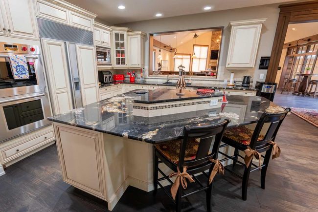 51 Country Lane Terr, House other with 5 bedrooms, 5 bathrooms and null parking in Calgary AB | Image 15