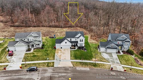 1584 Wales Dr Se, Lowell, MI, 49331-7506 | Card Image