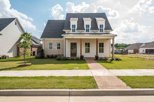 2155 N Greenbrier Lakes Blvd, Collierville, TN, 38017 | Card Image