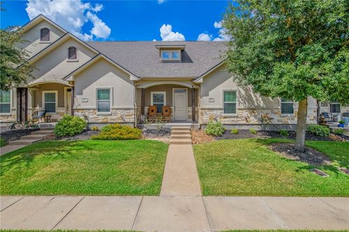 3823 Silverthorne Ln, College Station, TX, 77845-4363 | Card Image