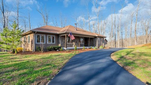 414 Watercolor Dr, Sparta, TN, 38583-6794 | Card Image