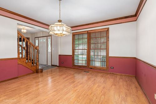 1517 London Ct, Naperville, IL, 60563-9201 | Card Image