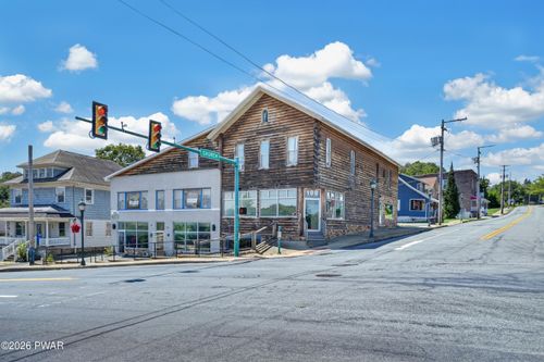 100 S Main St, Moscow, PA, 18444-9099 | Card Image