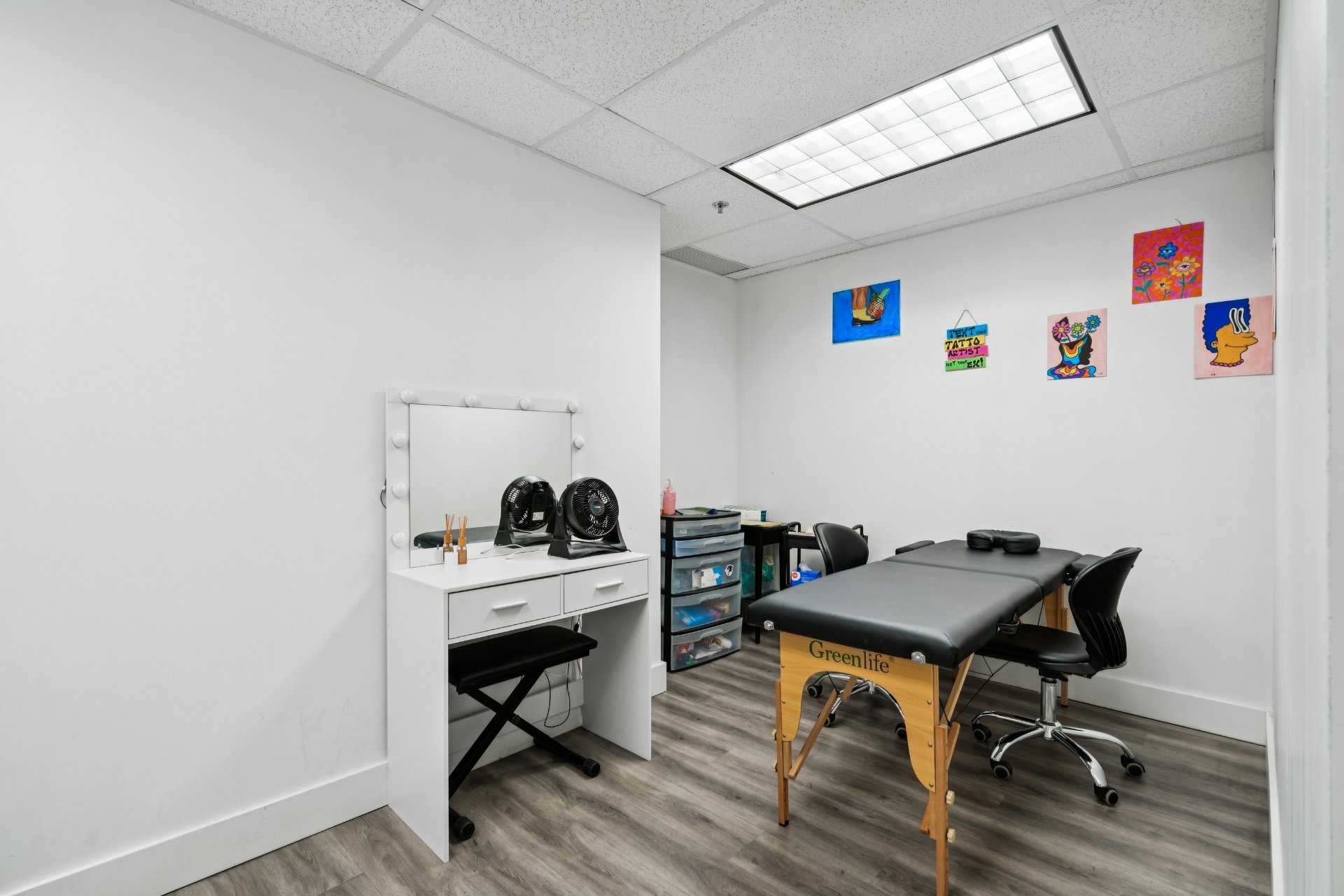 Commercial Sale in Westmount 3